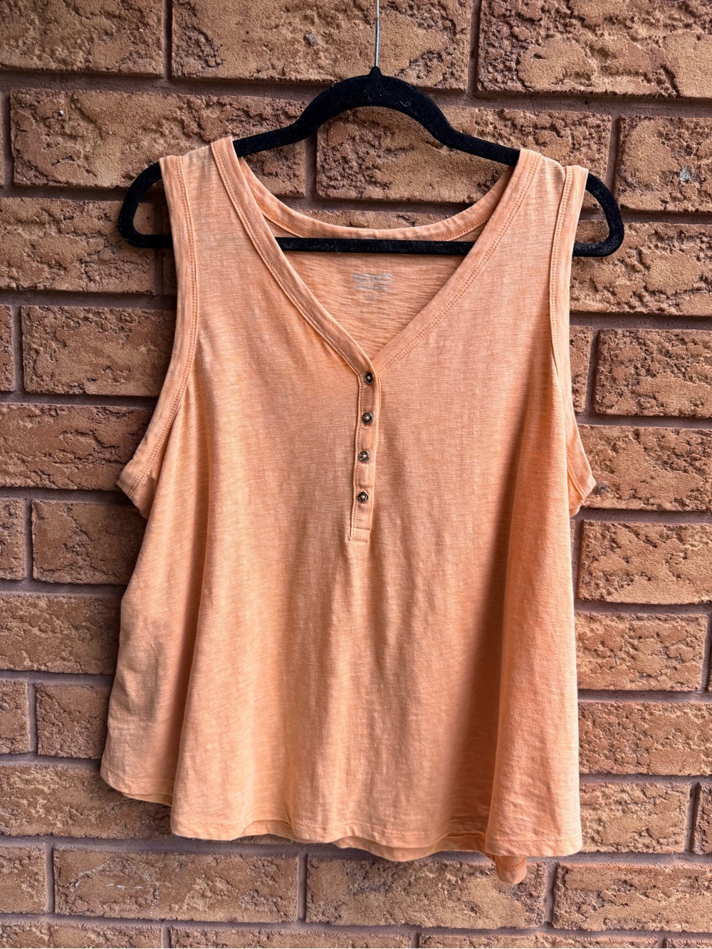 4/$25 • Ricki’s Heathered Peach Button Detail Weekend Blend Tank